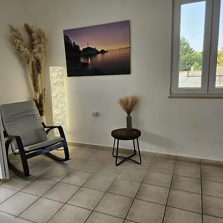 With Parking Space - 17492 Daire Vir