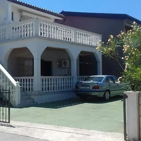 With A Parking Space - 17492 Apartment Vir