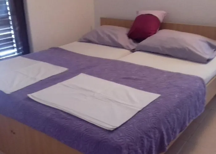 With Parking Space - 17492 Apartman